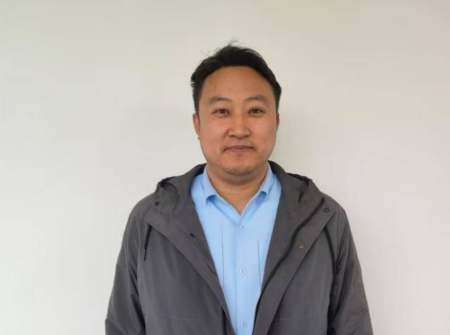 你学雷锋 我送鲜花 | 威海乳山:鲜花赠模范 礼赞劳动美