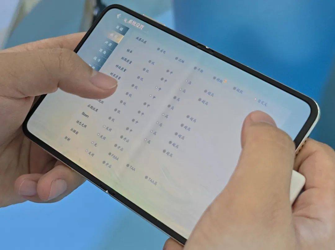 逛了一天ChinaJoy,最后被吸引的居然是鸿蒙。。。