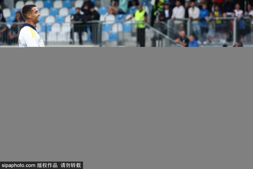 巴塞罗那再起波澜:伊尼戈·马丁内斯告别队友,转会沙特豪门