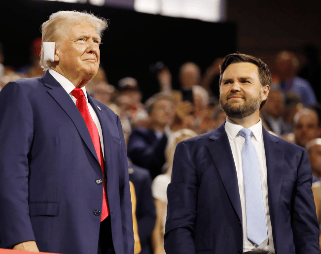 美国买通“两个内鬼”!短短4个月,中国4000吨稀土被连夜运往美国,背后到底是谁?