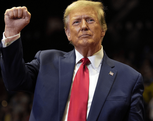 美国买通“两个内鬼”!短短4个月,中国4000吨稀土被连夜运往美国,背后到底是谁?