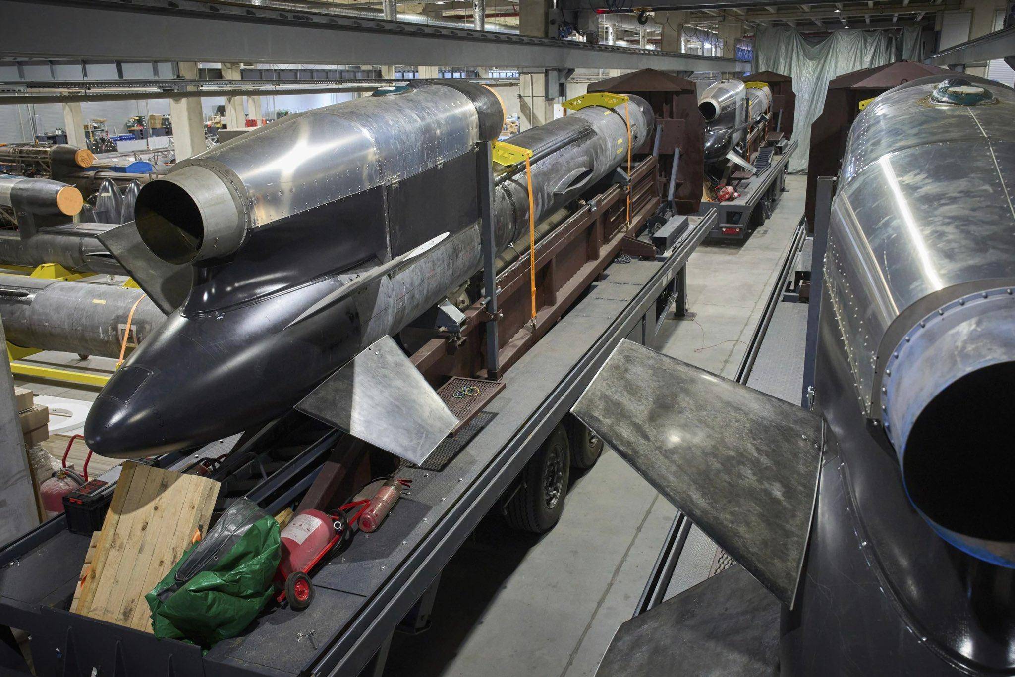 准备同归于尽?乌克兰为庆祝独立日亮出王炸底牌,俄核电站又被炸