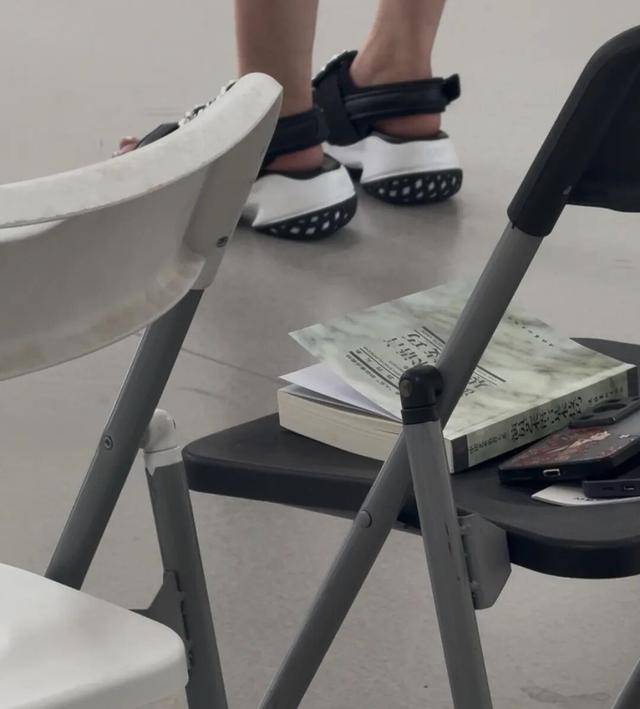 日薪五千,短剧狂招“爸妈”?真相:先花4万元培训3个月