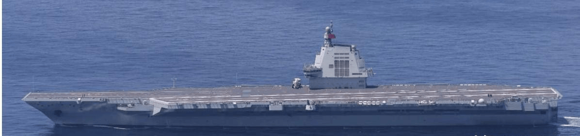 福建舰刚进入,台湾海峡发生激烈对峙:面对直10,英美军舰老实了