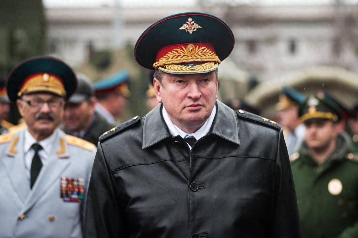 普京动真格了,下令“扒掉”拉平上将军装,就地免职并逐出中央